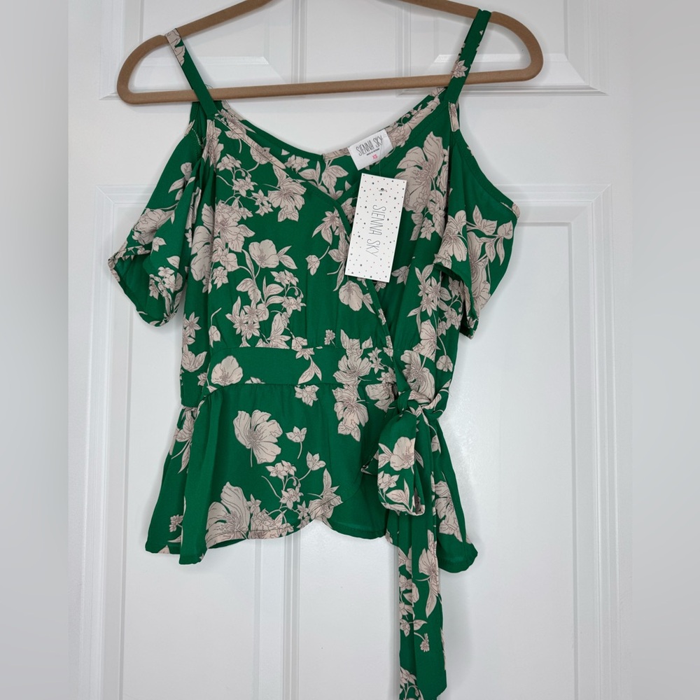 NWT Sienna Sky Flowered Short Sleeve Blouse with Strappy Shoulder/Wrap Waist